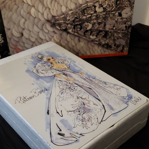 NIB Bob Mackie Platinum Barbie - Picture 4 of 8